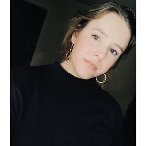 Meet your Posher, Chloe